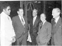 Don Newcomb, Harold E. Hughes, Dick Van Dyke, Garry Moore et Buzz Aldrin
