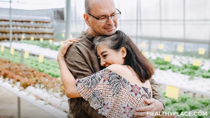 Lorsque vous souffrez d'anxiété sociale, les relations sont un défi. Obtenez des idées concrètes pour développer et maintenir des relations lorsque vous souffrez d'anxiété sociale. 